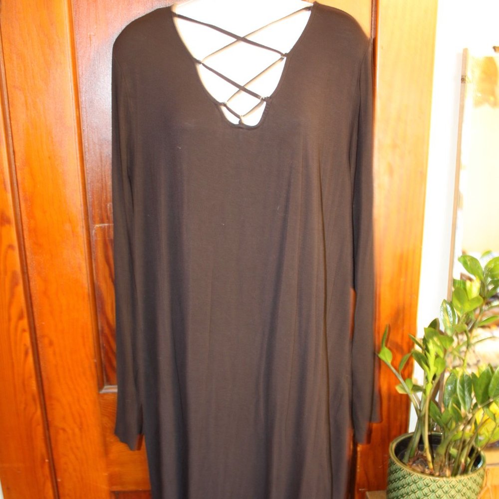 Maurices 24/7  long sleeve crisscross tunic top